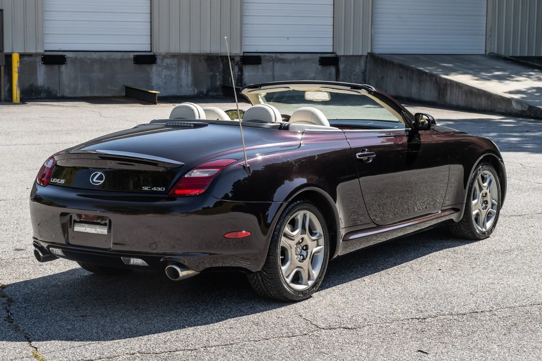 2007 Lexus SC430 - Image 10 of 31