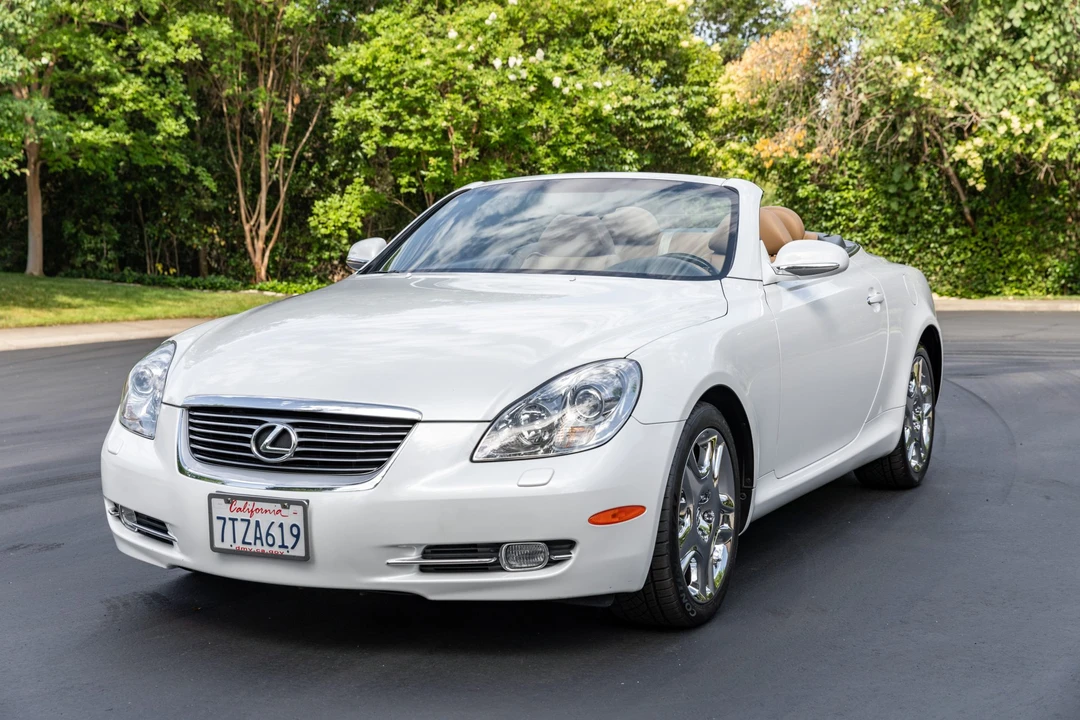 2007 Lexus SC430 - Image 2 of 31