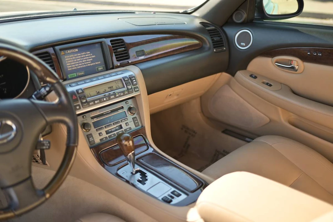 2007 Lexus SC430 - Image 7 of 15
