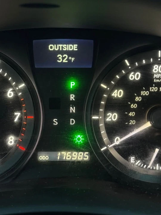 2007 Lexus ES 5th Gen - Image 5 of 10