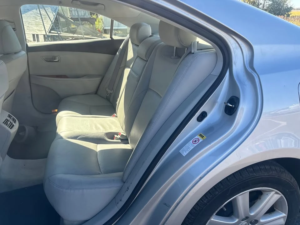2007 Lexus ES 5th Gen - Image 9 of 17