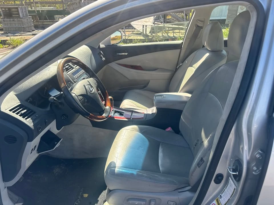 2007 Lexus ES 5th Gen - Image 14 of 17