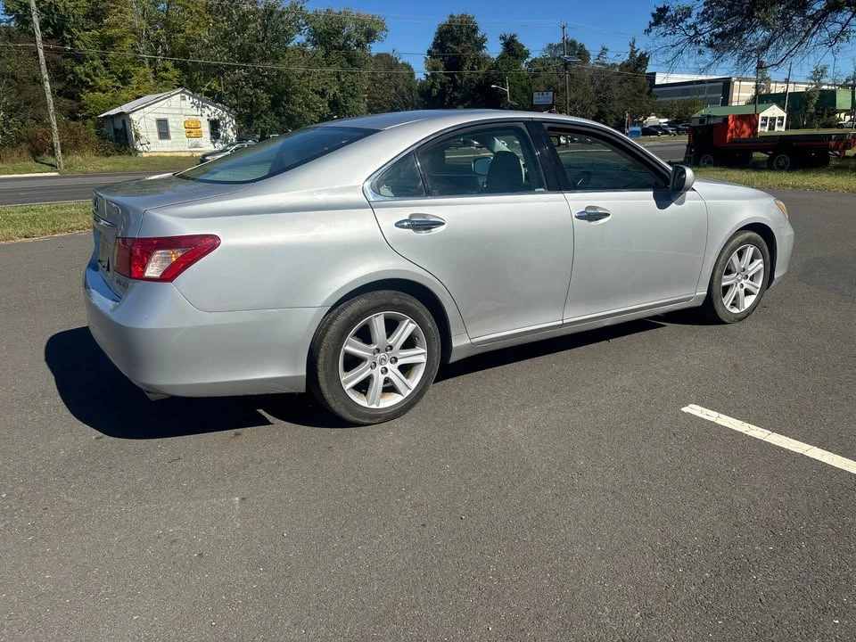 2007 Lexus ES 5th Gen - Image 6 of 17