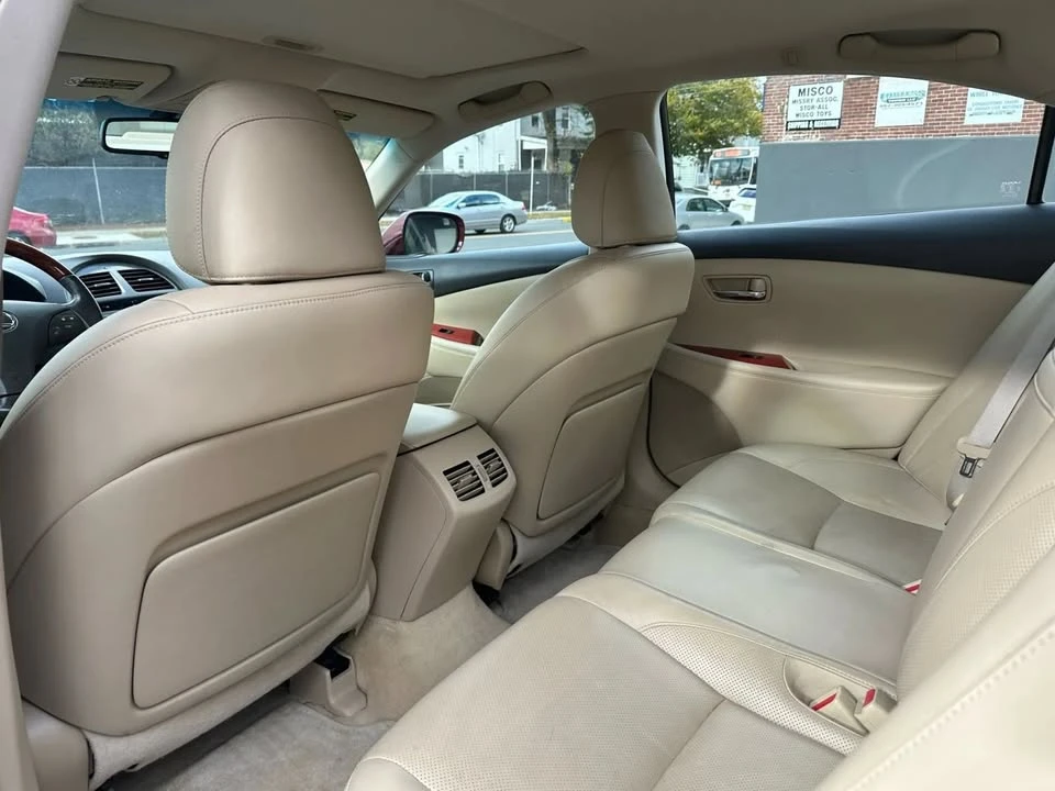 2007 Lexus ES 5th Gen - Image 11 of 19