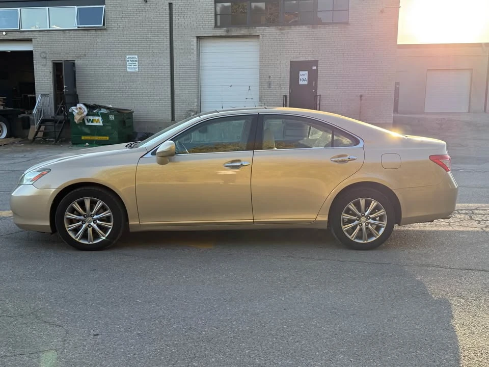 2007 Lexus ES 5th Gen - Image 2 of 13
