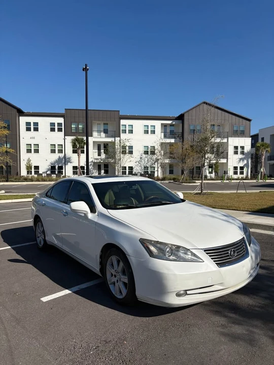 2007 Lexus ES 5th Gen - Image 2 of 14