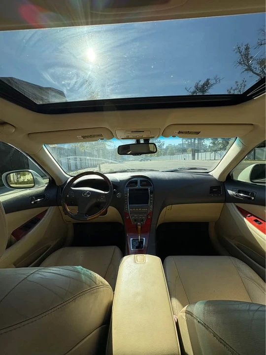 2007 Lexus ES 5th Gen - Image 12 of 14