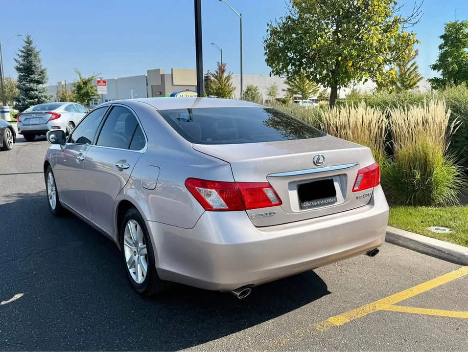 2007 Lexus ES 5th Gen - Image 4 of 16