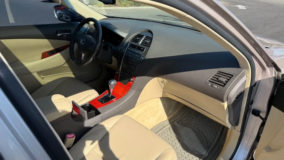 2007 Lexus ES 5th Gen - Image 13 of 16