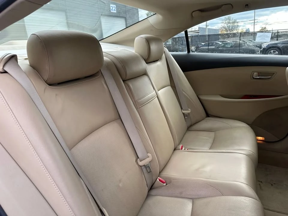 2007 Lexus ES 5th Gen - Image 16 of 19