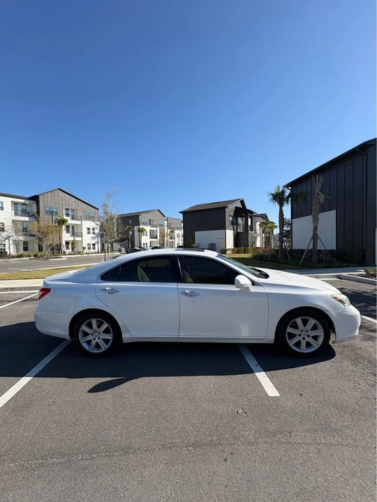 2007 Lexus ES 5th Gen - Image 3 of 14