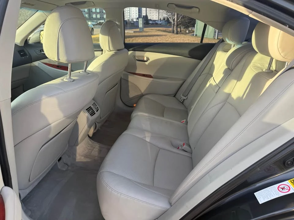 2007 Lexus ES 5th Gen - Image 8 of 17