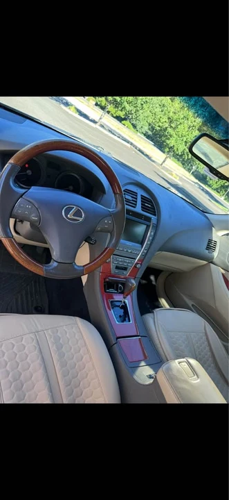 2007 Lexus ES 5th Gen - Image 8 of 9