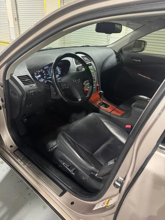 2007 Lexus ES 5th Gen - Image 4 of 12