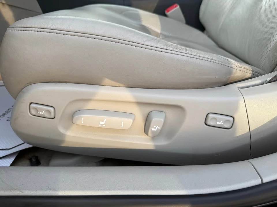 2007 Lexus ES 5th Gen - Image 12 of 17