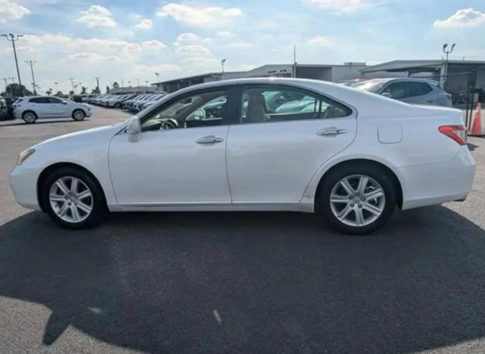 2007 Lexus ES 4th Gen - Image 11 of 20
