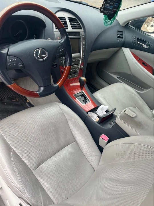 2007 Lexus ES 5th Gen - Image 7 of 9