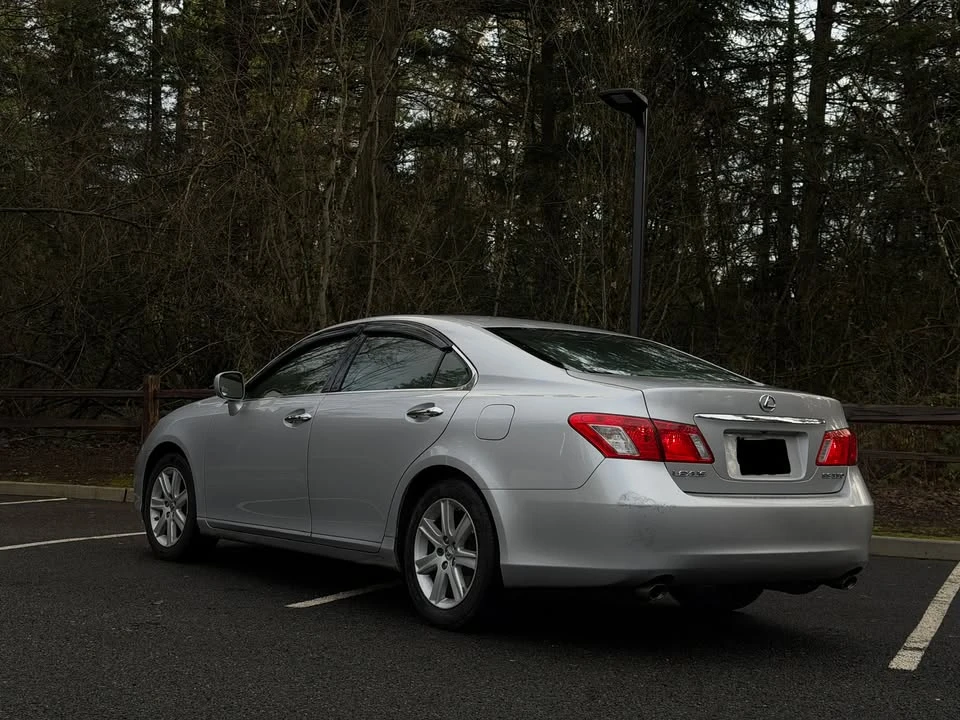 2007 Lexus ES 5th Gen - Image 4 of 16