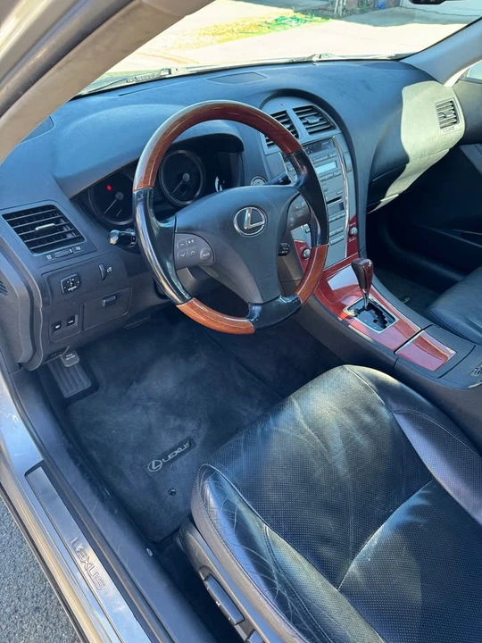 2007 Lexus ES 5th Gen - Image 9 of 19