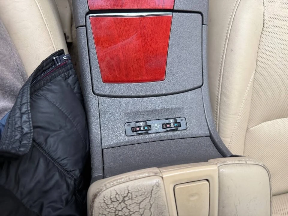 2007 Lexus ES 5th Gen - Image 16 of 20