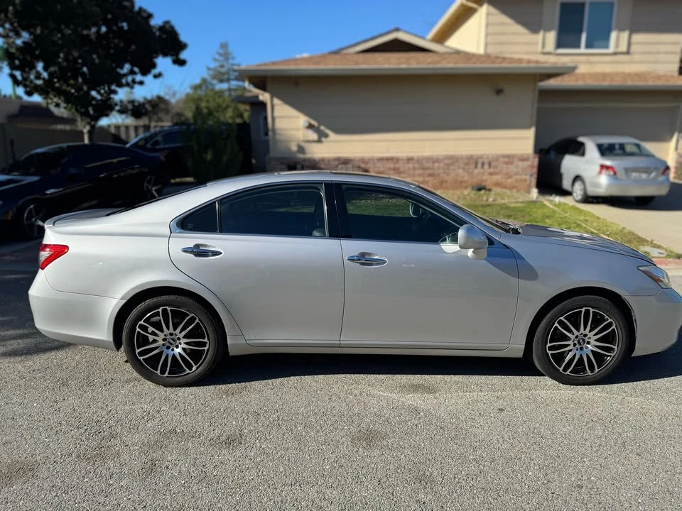 2007 Lexus ES 5th Gen - Image 4 of 19