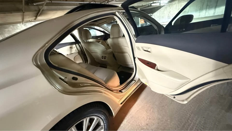 2007 Lexus ES 5th Gen - Image 10 of 15