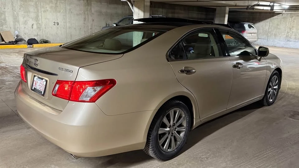 2007 Lexus ES 5th Gen - Image 4 of 15