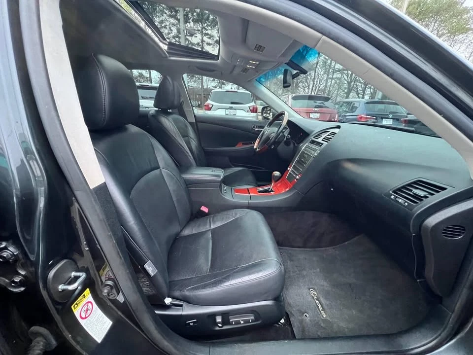 2007 Lexus ES 5th Gen - Image 11 of 19