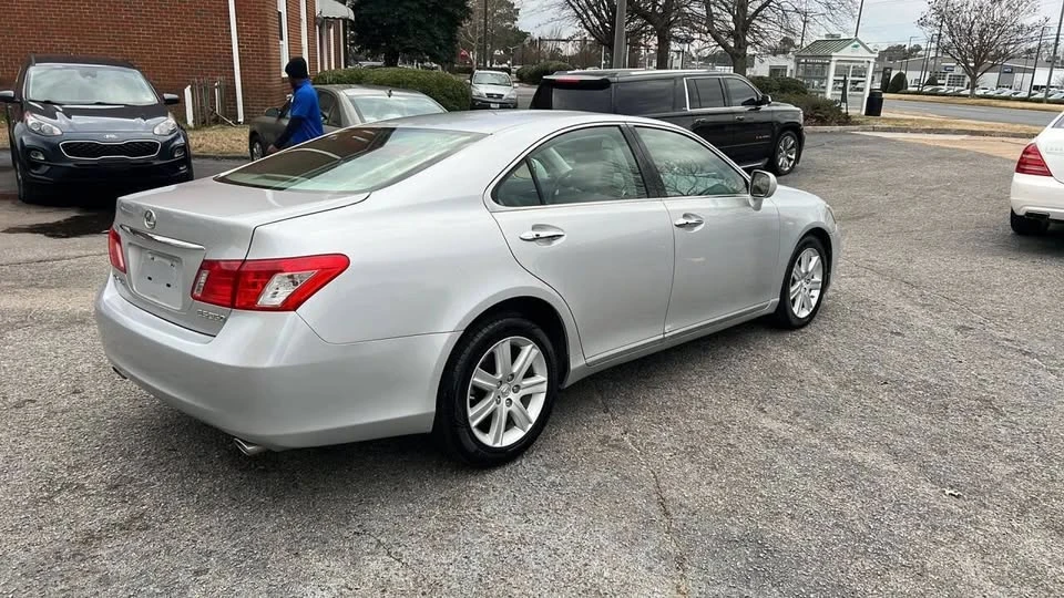 2007 Lexus ES 5th Gen - Image 5 of 17