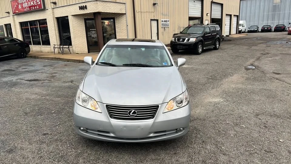 2007 Lexus ES 5th Gen - Image 2 of 17