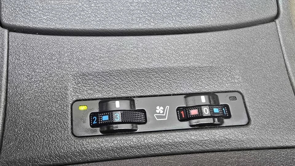 2007 Lexus ES 5th Gen - Image 7 of 11