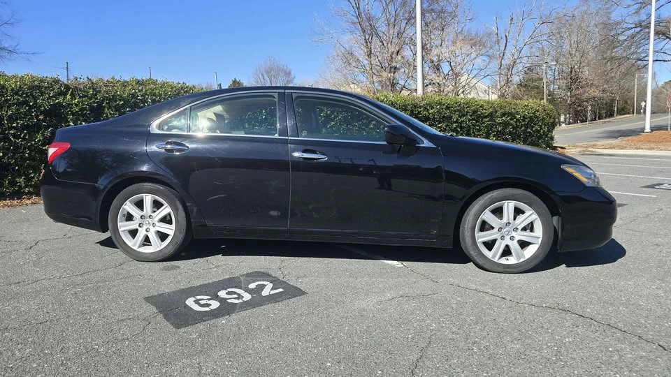 2007 Lexus ES 5th Gen - Image 3 of 11