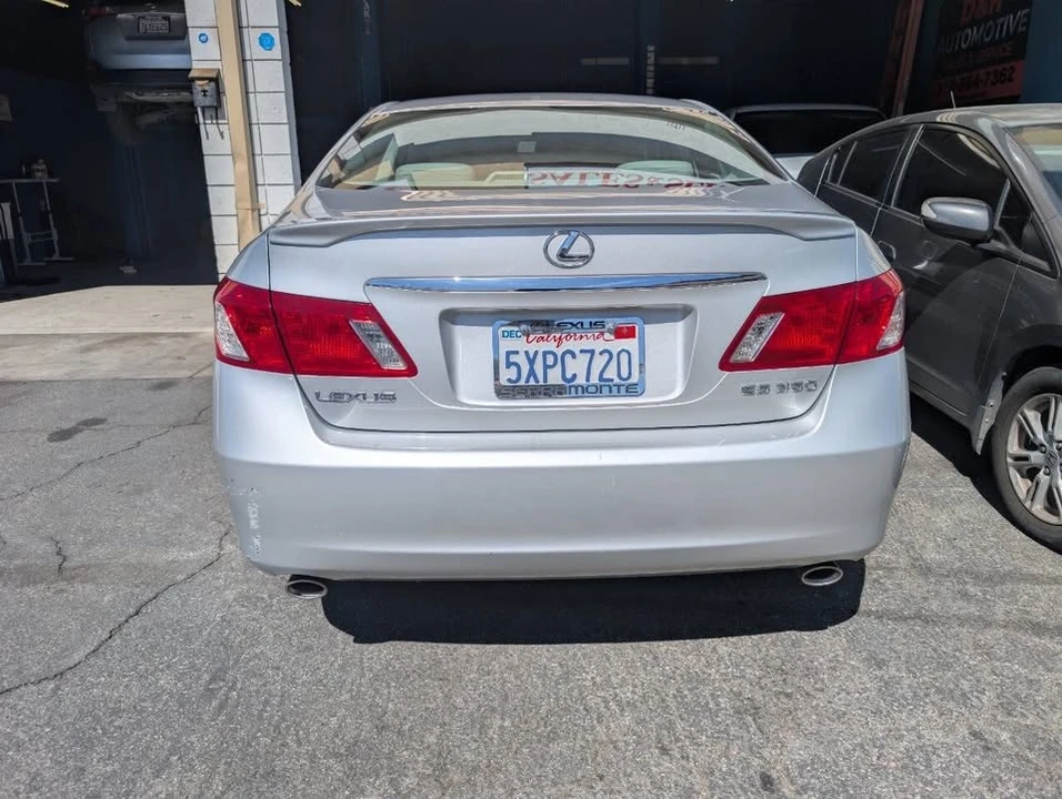 2007 Lexus ES 5th Gen - Image 5 of 11