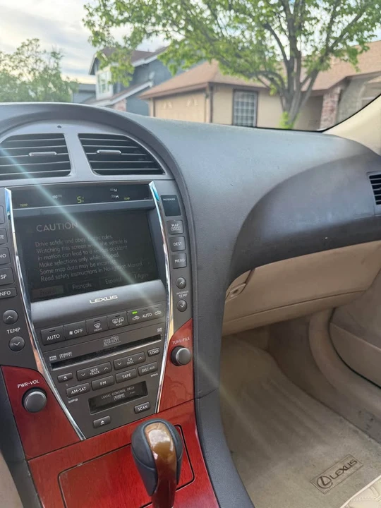 2007 Lexus ES 5th Gen - Image 3 of 10