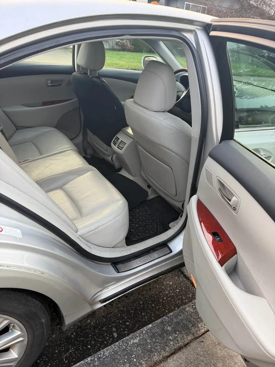 2007 Lexus ES 5th Gen - Image 8 of 11