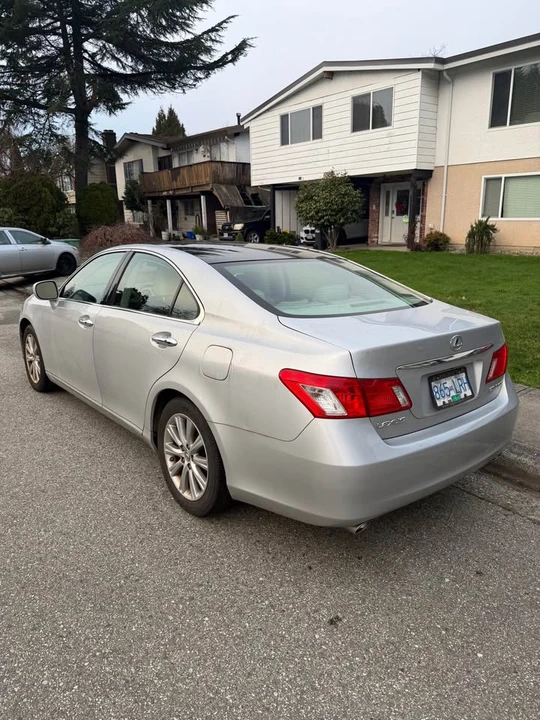 2007 Lexus ES 5th Gen - Image 3 of 11