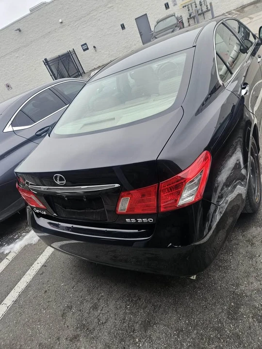 2007 Lexus ES 5th Gen - Image 2 of 11