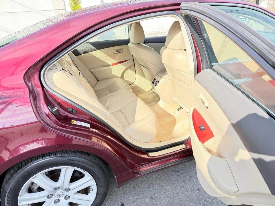 2007 Lexus ES 5th Gen - Image 2 of 10