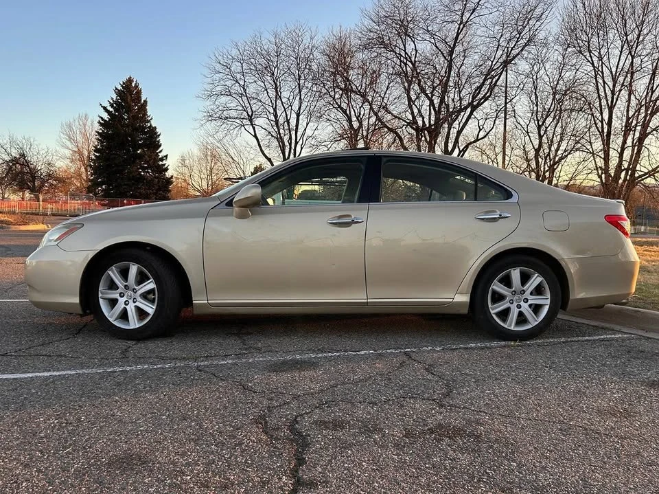 2007 Lexus ES 5th Gen - Image 4 of 20