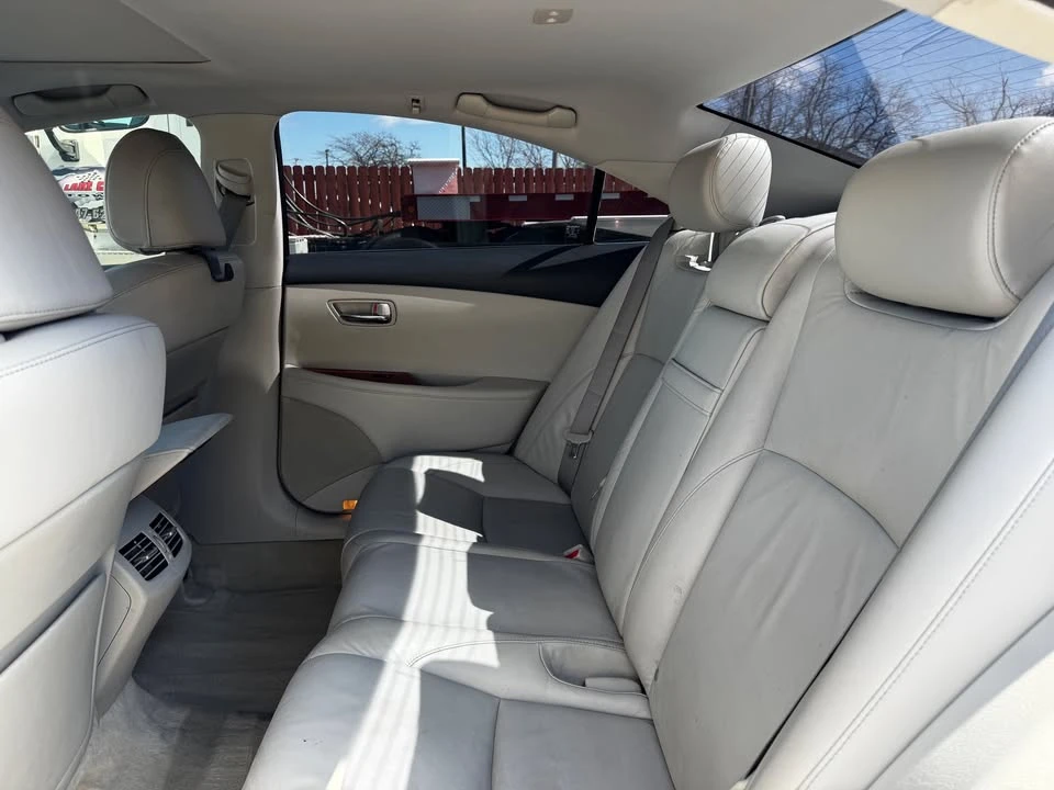 2007 Lexus ES 5th Gen - Image 12 of 18
