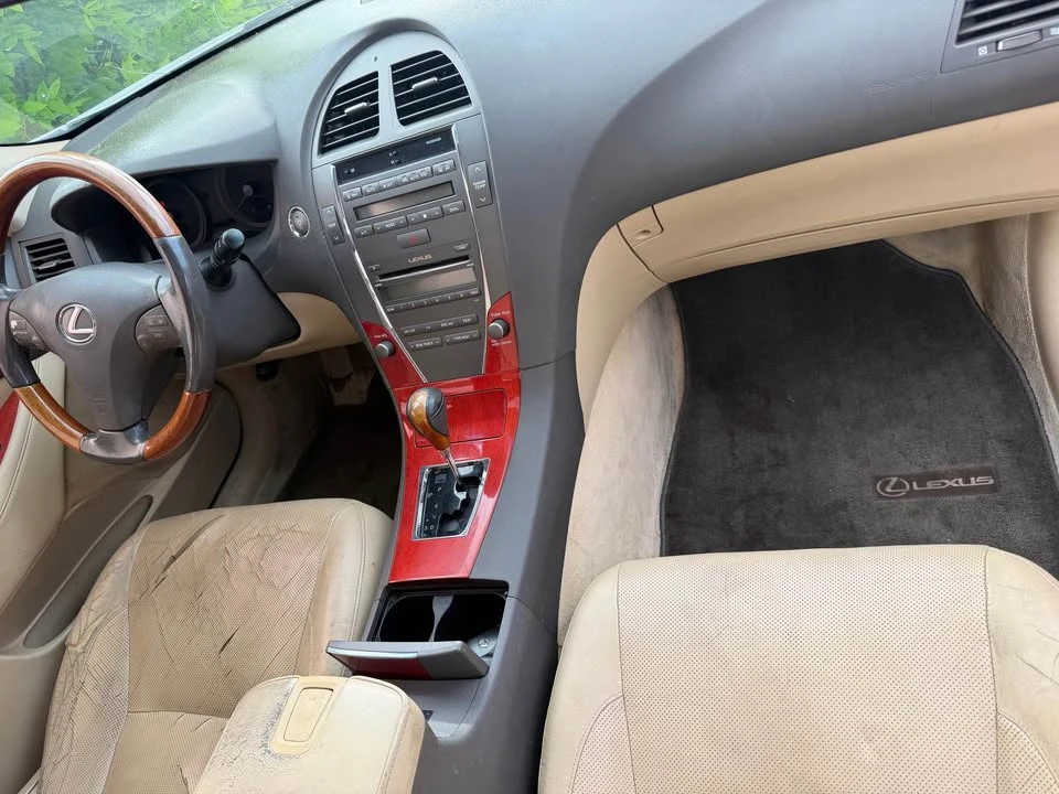 2007 Lexus ES 5th Gen - Image 9 of 13