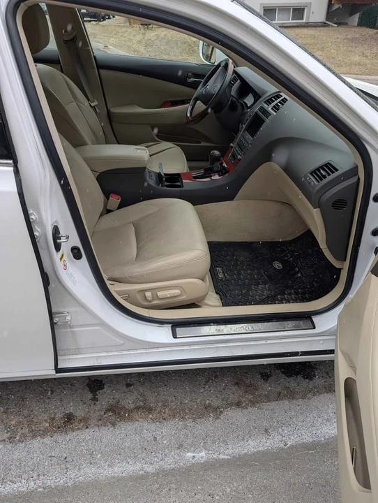 2007 Lexus ES 5th Gen - Image 5 of 15