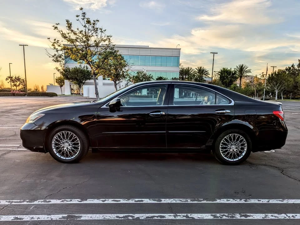 2007 Lexus ES 5th Gen - Image 4 of 20