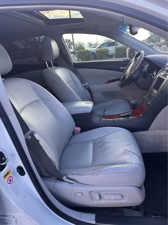 2007 Lexus ES 5th Gen - Image 5 of 15