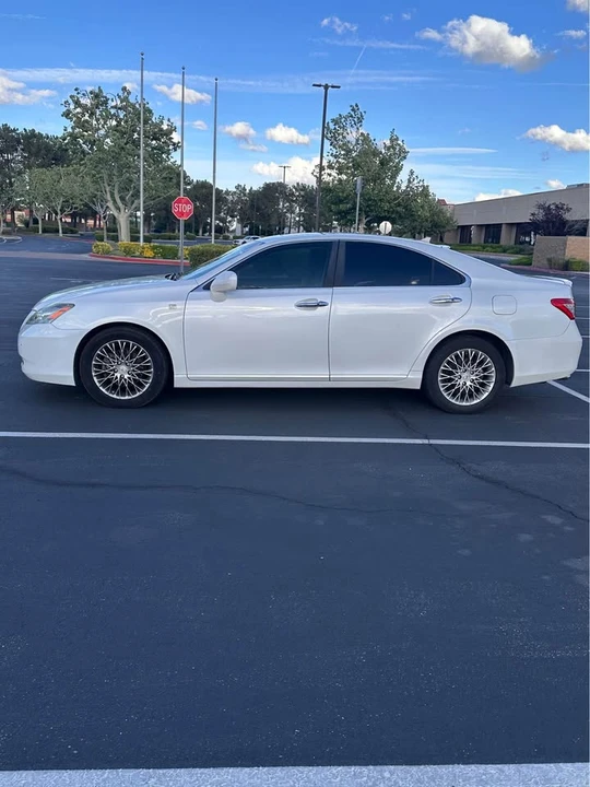 2007 Lexus ES 5th Gen - Image 7 of 15