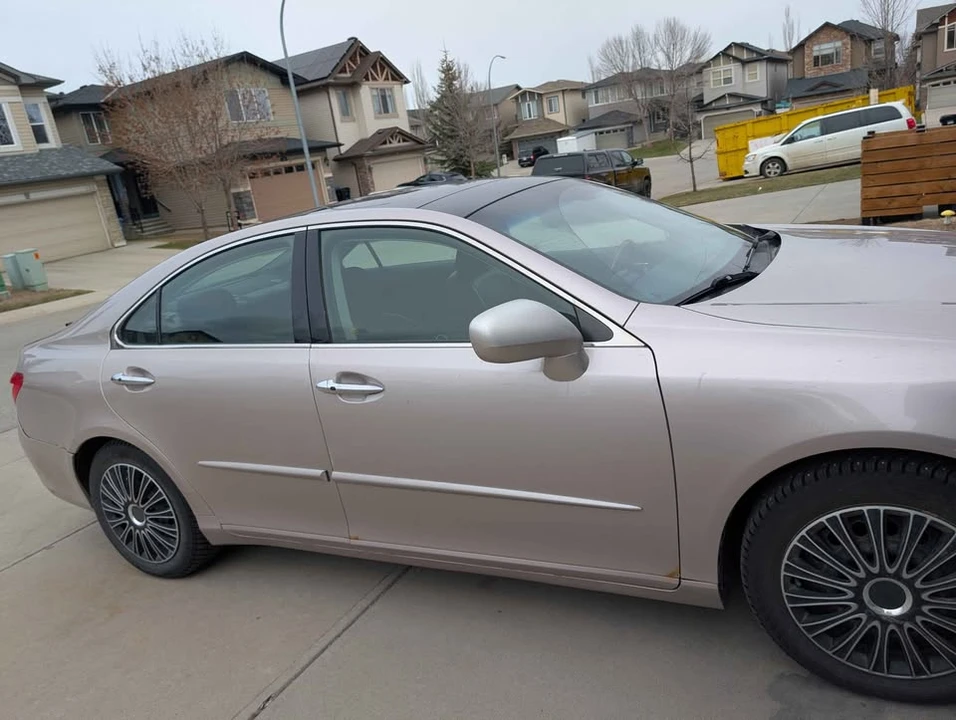 2007 Lexus ES 5th Gen - Image 2 of 18