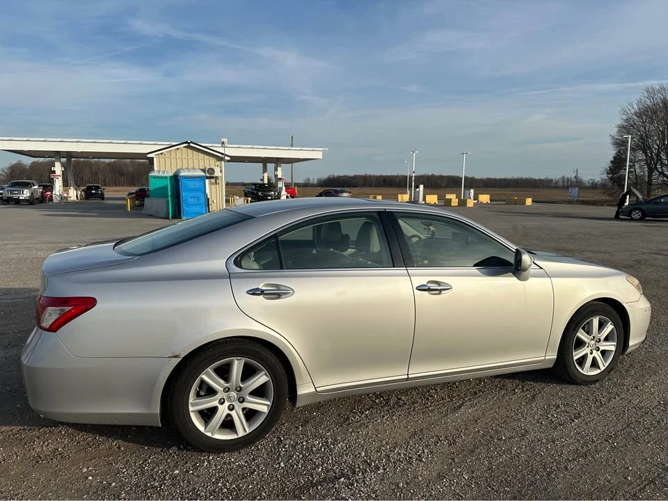 2007 Lexus ES 5th Gen - Image 4 of 11