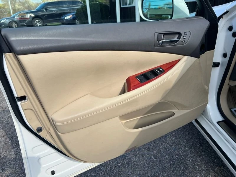2007 Lexus ES 5th Gen - Image 5 of 12