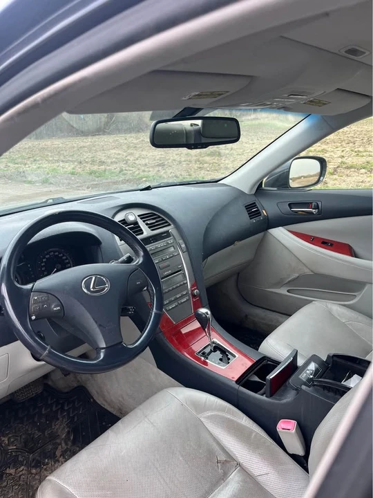 2007 Lexus ES 5th Gen - Image 9 of 10