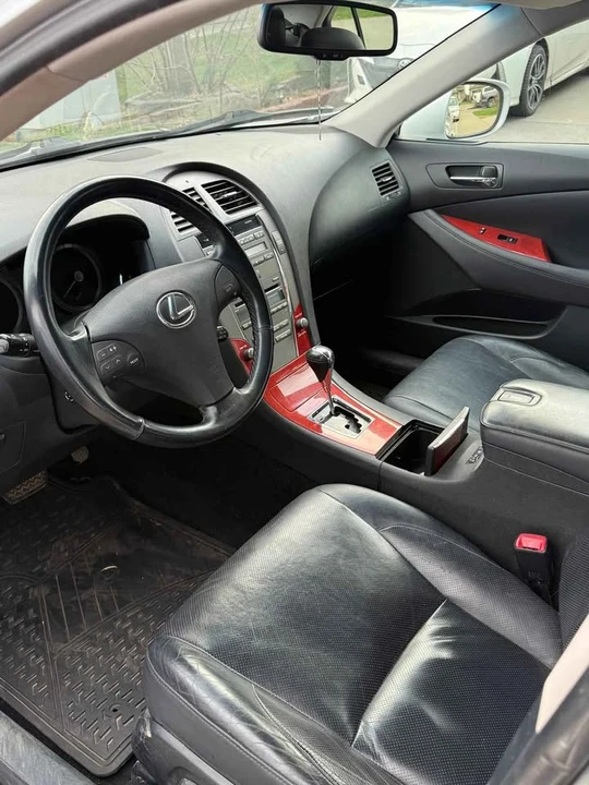 2007 Lexus ES 5th Gen - Image 2 of 10